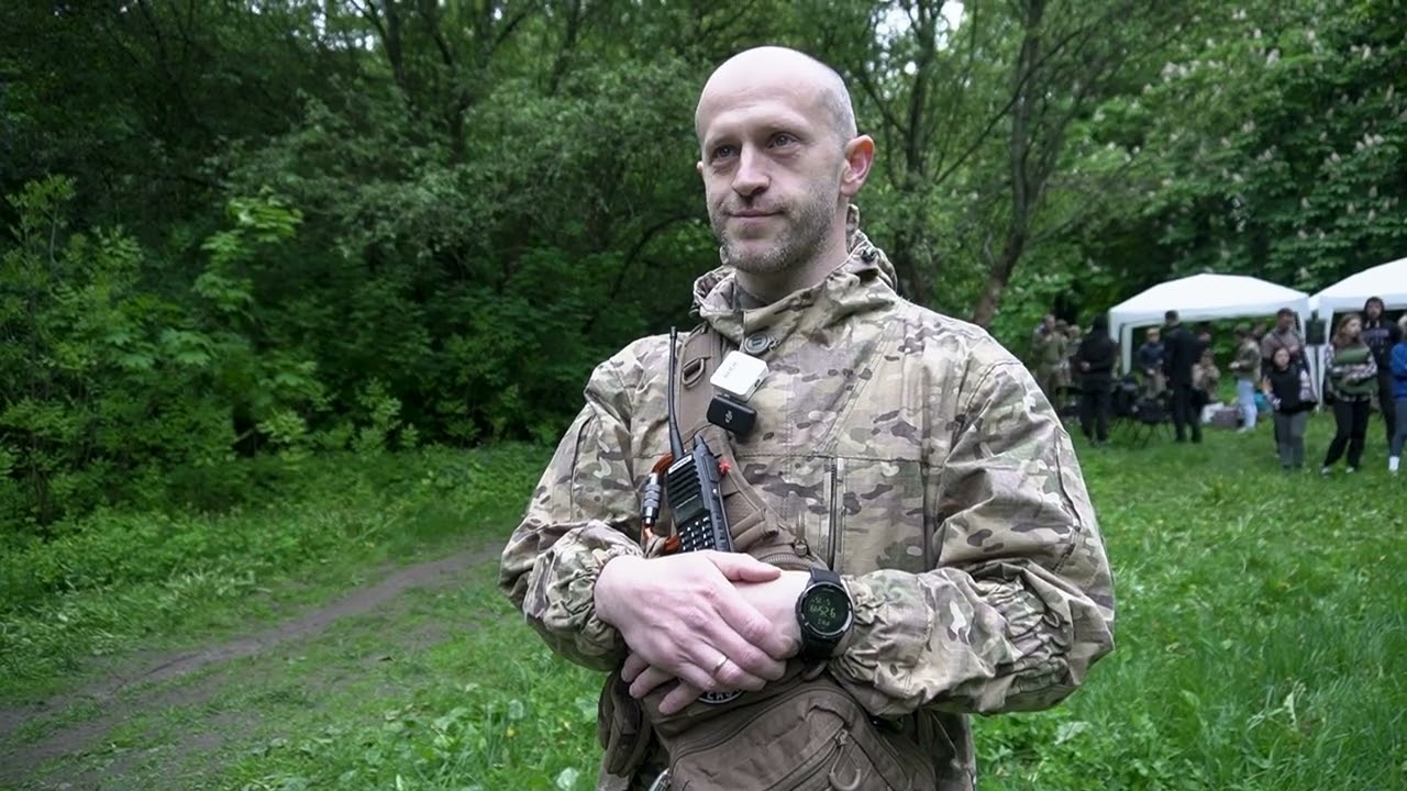Молодь навчається рятувати життя: у Полтаві організували тактичний забіг у польових умовах